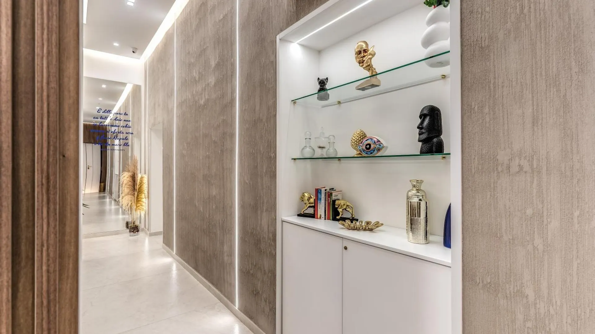 Atarooms Suites Napoli Italia