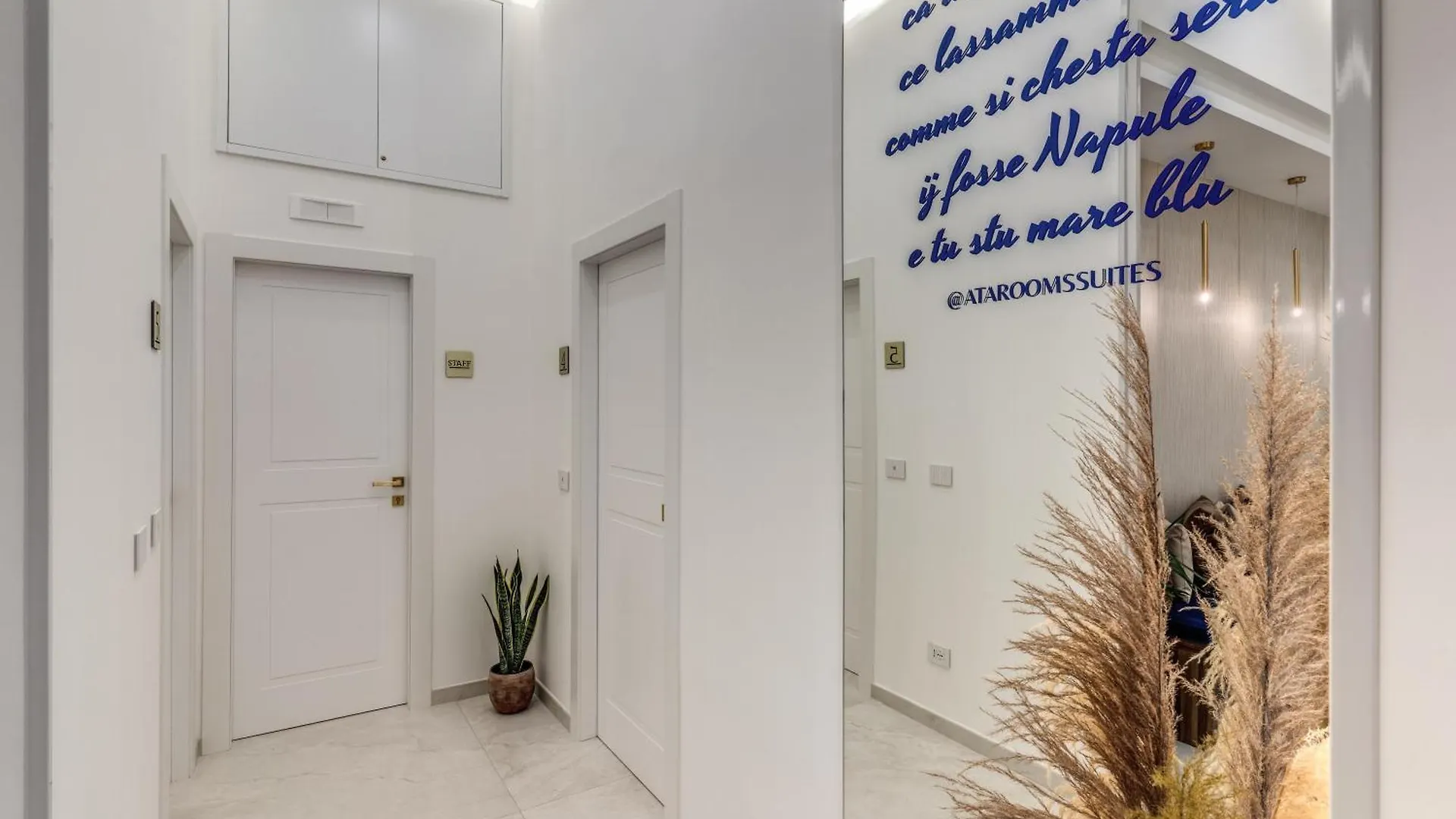 Pensión Atarooms Suites Napoli
