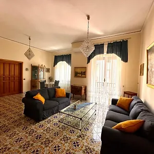 Maman Suite, Center Near Molo Beverello Hébergement de vacances