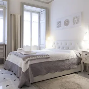 https://the-como-secret-garden.it-lombardy.com